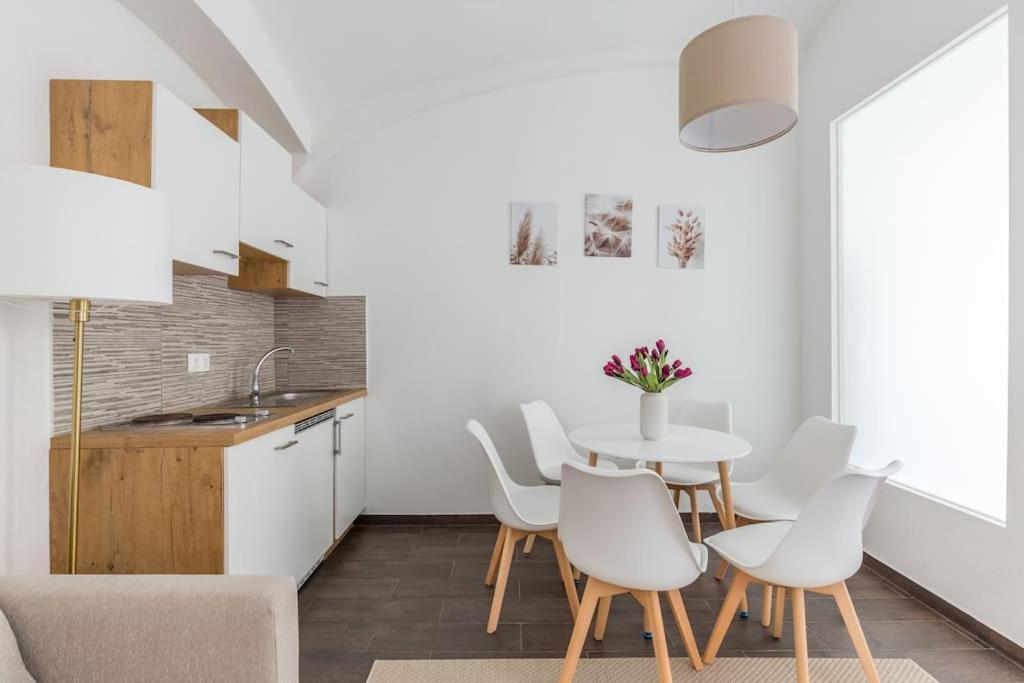 Free Parking I 500 Mbit Wifi I Kingsize Bed Apartamento Viena Exterior foto